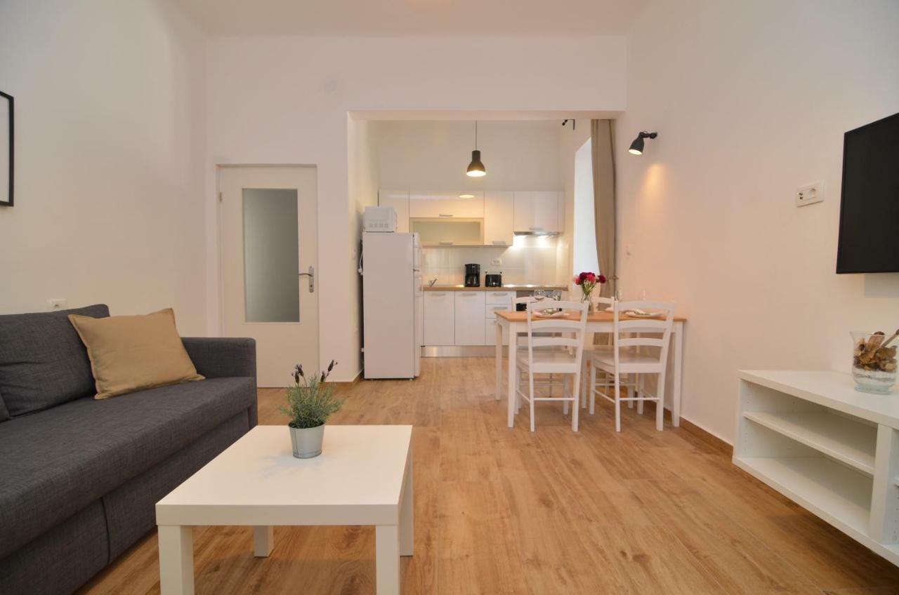 Apartment Zara Sun Exterior photo